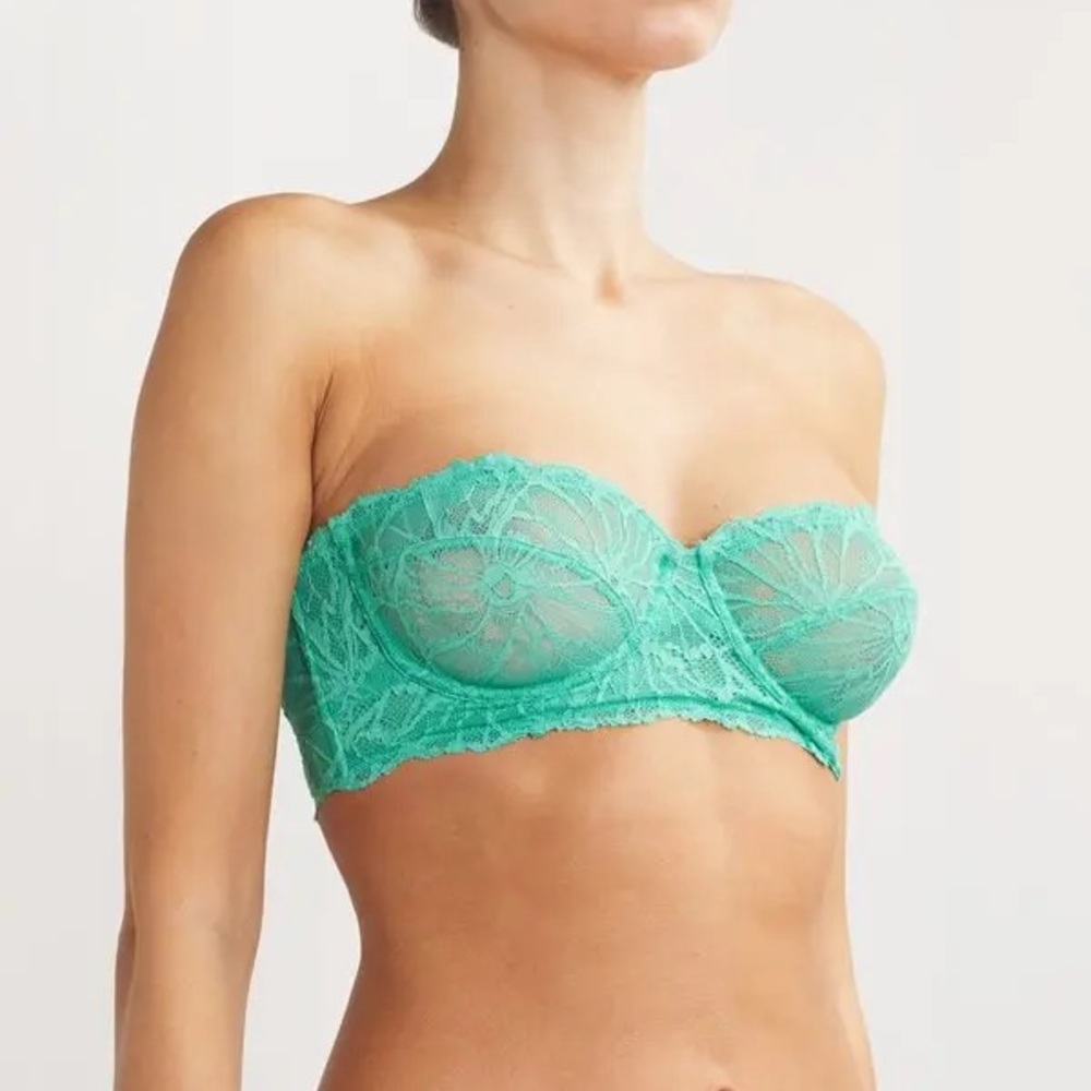 DORA LARSEN 
Vita Graphic Lace Underwired Bandeau Bra